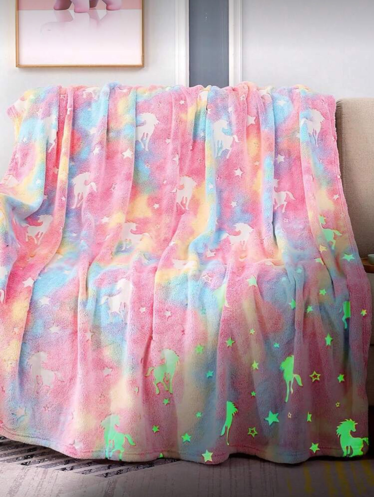 Glowing fleece blanket